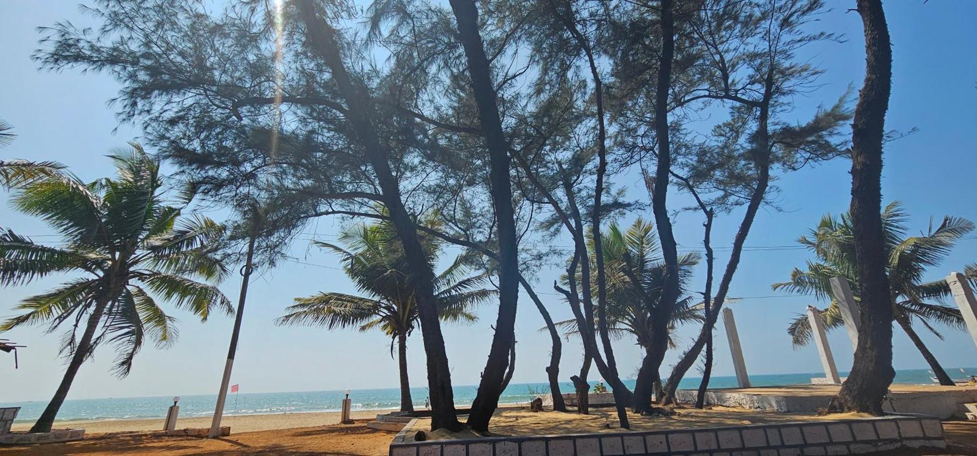 The La Mer Beach Resort ゴカルナ エクステリア 写真