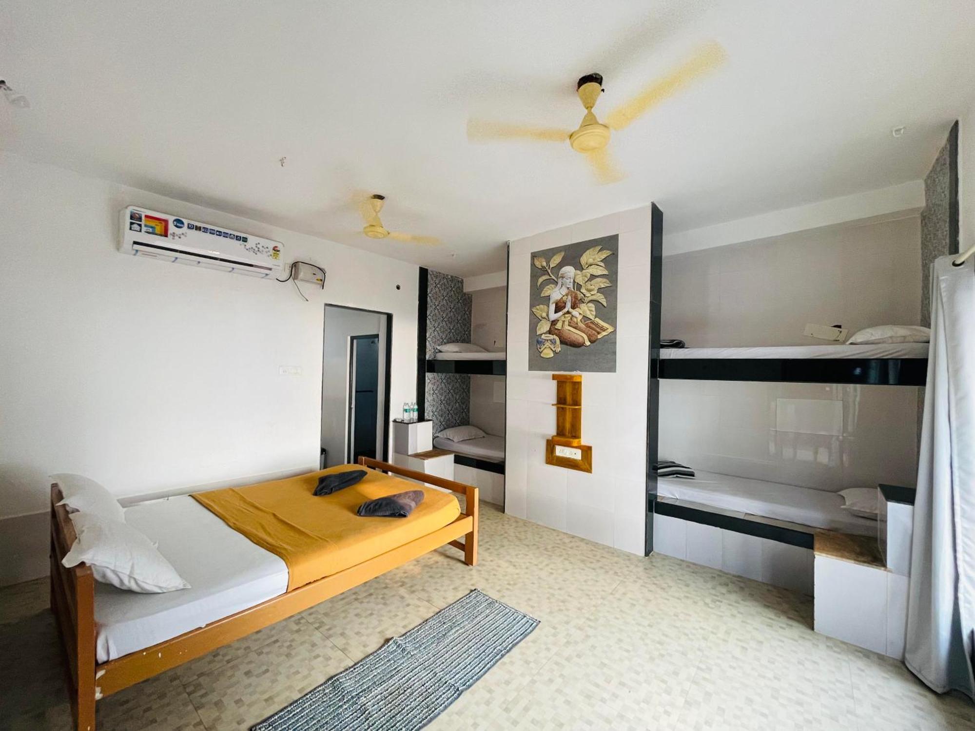 The La Mer Beach Resort ゴカルナ エクステリア 写真